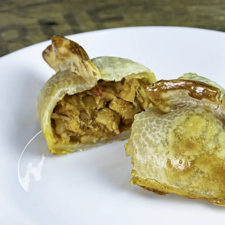 Empanadas argentinas de pollo - Bar argentino y español Café San Telmo